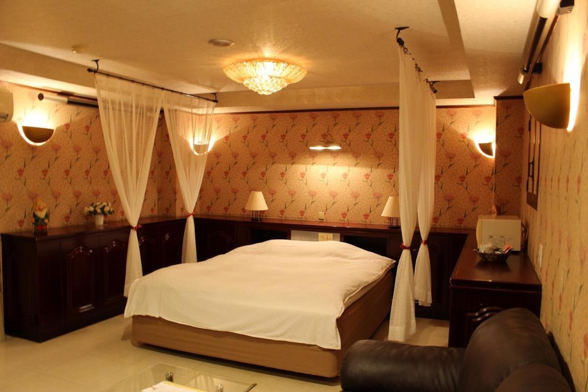 Santa No Ouchi-Lovehotel Miyazaki Exterior photo
